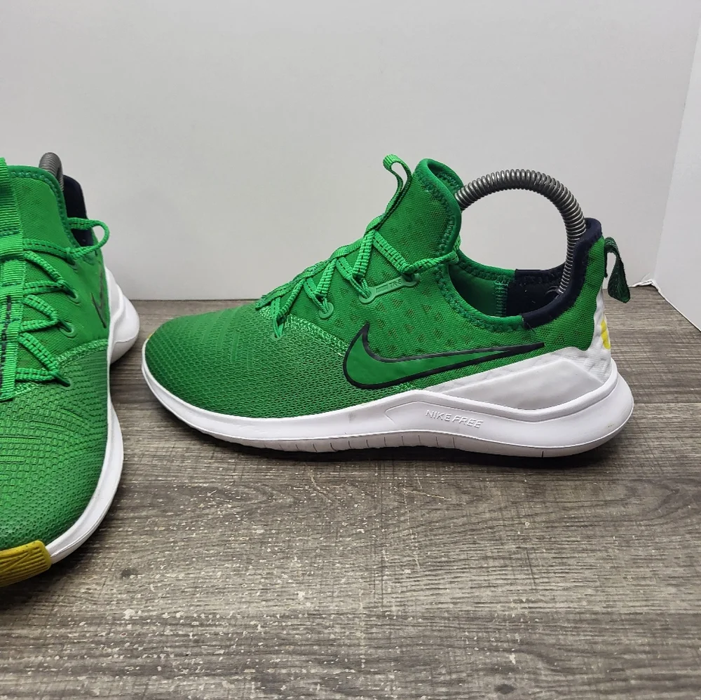 Nike Free TR 8 Oregon Ducks Running Shoes Women’s Size 7.5 Green White
